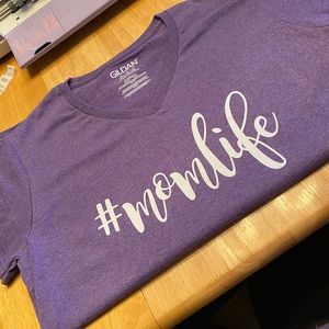 #momlife t-shirt, custom made iron-on